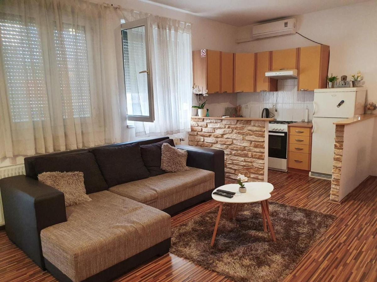 Apartment Laura & Lucija Eszék Kültér fotó
