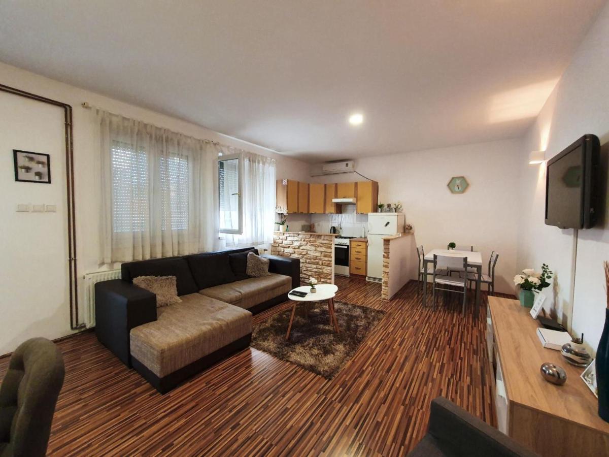 Apartment Laura & Lucija Eszék Kültér fotó